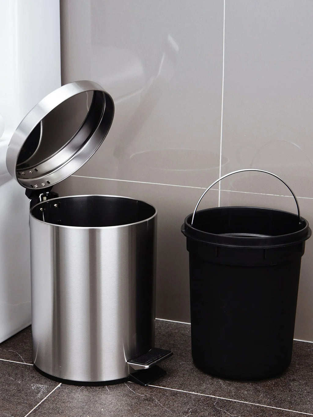Poubelle de Cuisine Pédale Inox 12L — Design Silencieux
